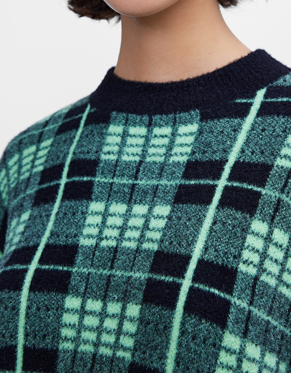 체크무늬 드롭 숄더 스웨터