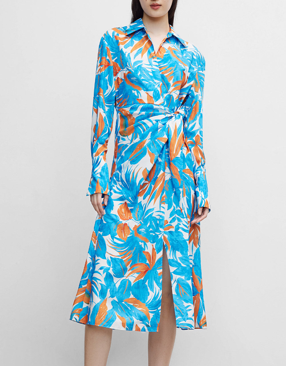 나뭇잎 패턴 매듭 프런트 미디 드레스