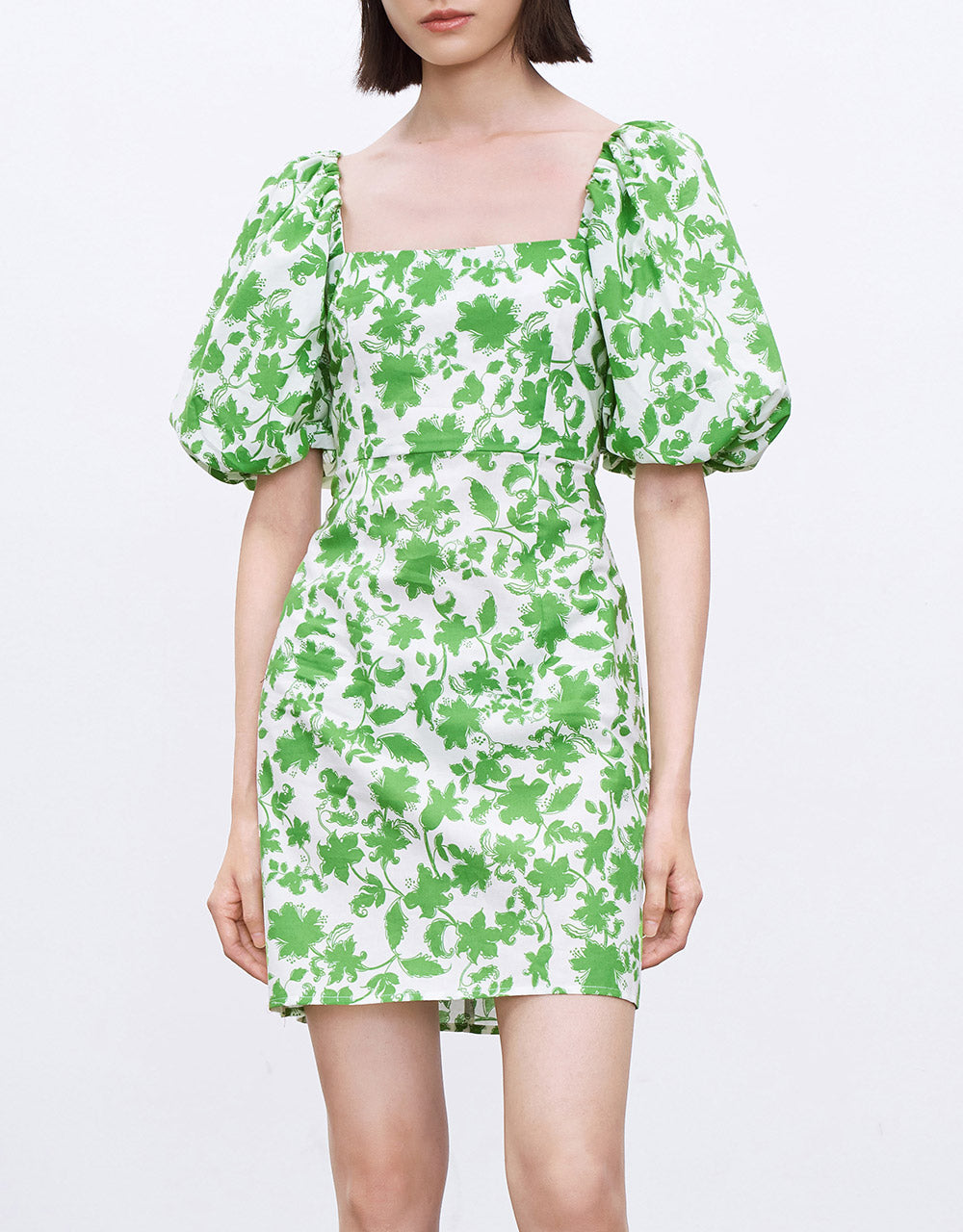 나뭇잎 패턴 퍼프 슬리브 드레스
